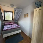Loczy-lak Holiday home *