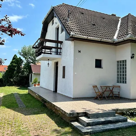Prázdninový dům Loczy-lak *